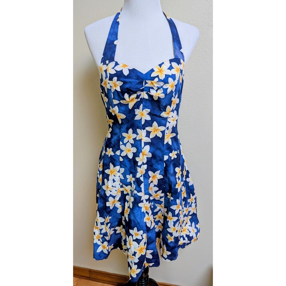 Blue Floral Hawaiian Sundress Halter Sweetheart Neck Smocked Back Women’s